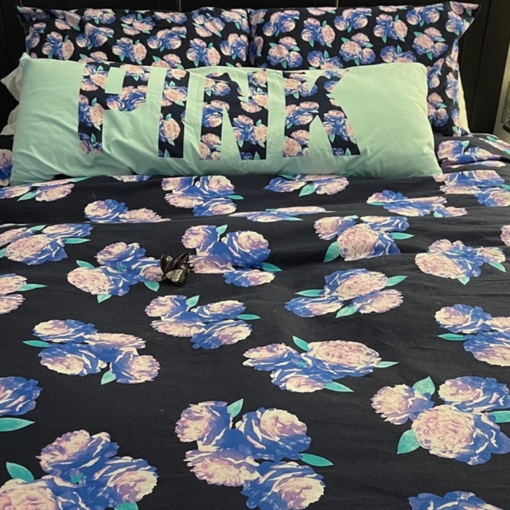 Floral Black Bedding Set